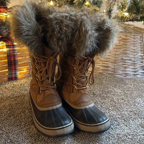 Sorel snow boots - Picture 2 of 3